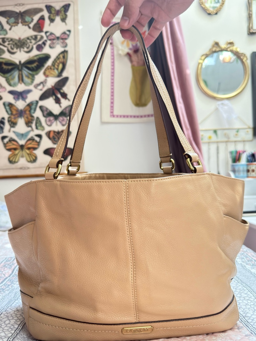 Coach Park Leather Carrie Tote F23284 Tan Beige Gold Shoulder Bag